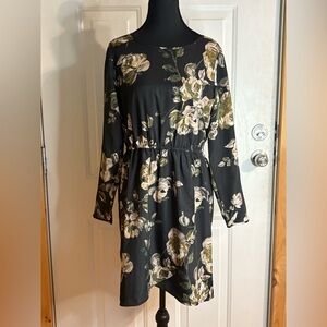 J. Crew Black Floral Long Sleeve Dress w/elastic waist & cross over bottom sz 6